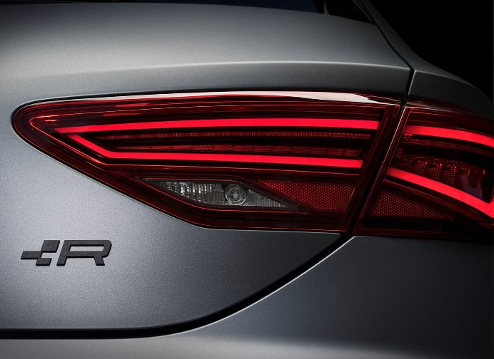 Leon CUPRA R Estate - LED brake light